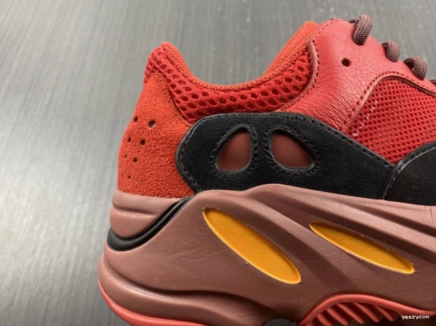 Boost Red Adidas HQ6979 Hi-Res Yeezy 700 1105